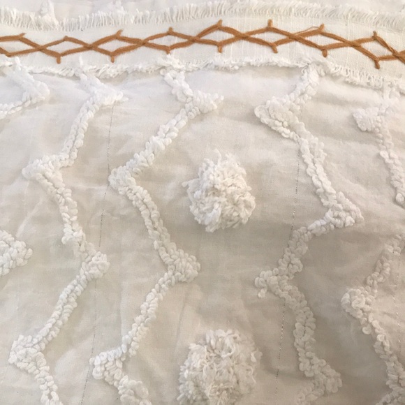 Anthropologie cidra tufted chenille Eurosham new - Picture 2 of 3